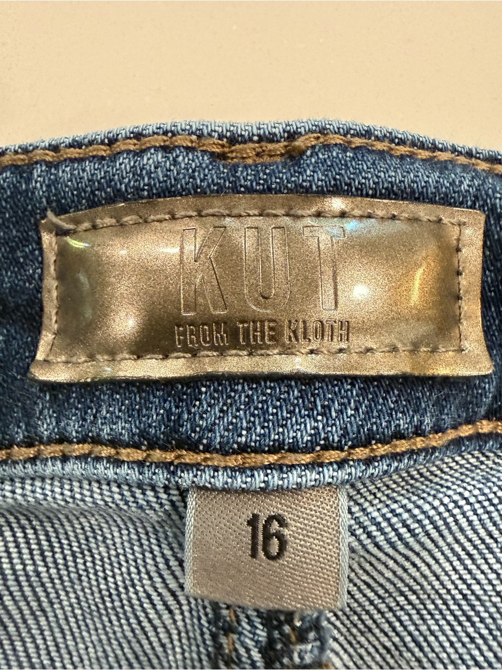 Kut from the Kloth Medium Blue Flared Jeans - Picture 4 of 5